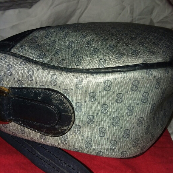 Not for sale:SOLDGUCCI NAVY BLUE CROSSBODY BAG - Picture 2 of 8